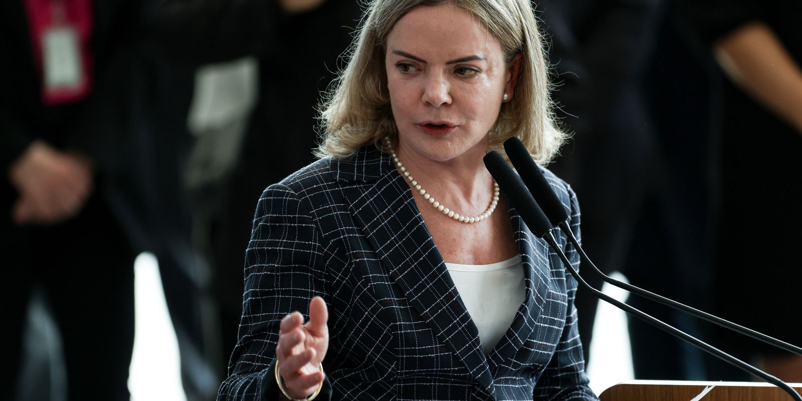 Gleisi diz que sanção dos EUA a Moraes tem repúdio total do governo