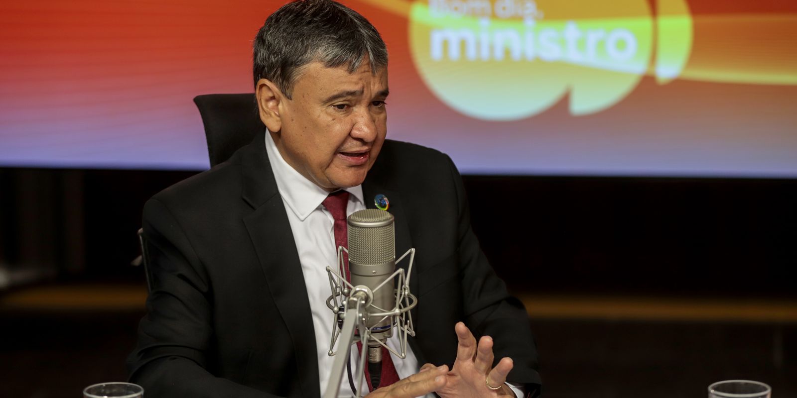 Tarifaço pode desequilibrar mercado interno no Brasil, alerta ministro