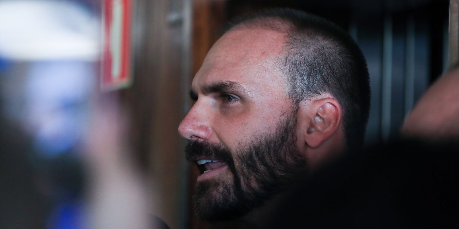 Motta envia pedido cassação de Eduardo Bolsonaro ao Conselho de Ética
