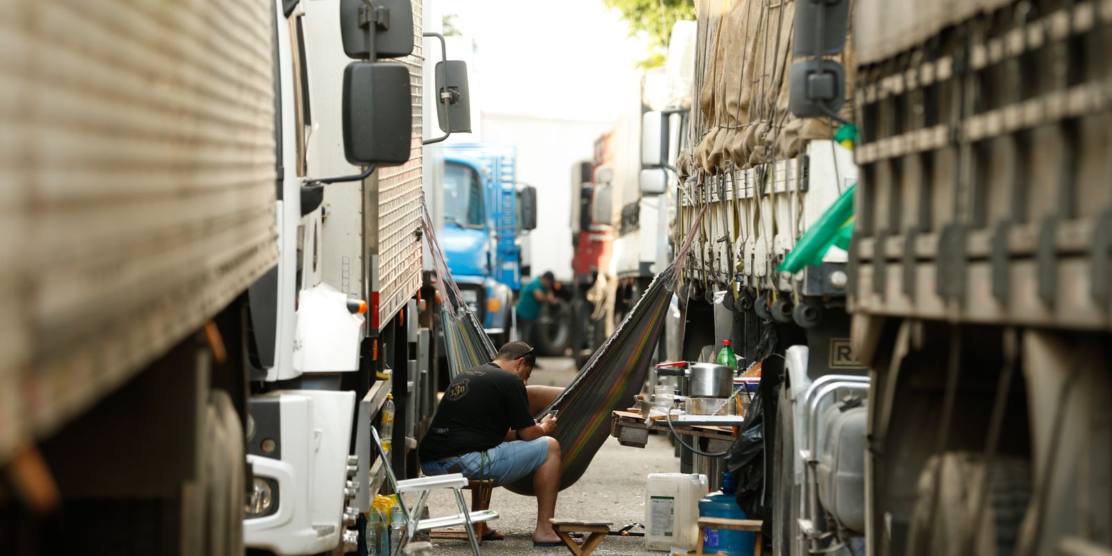 Unidades de saúde para caminhoneiros ficarão em postos nas rodovias