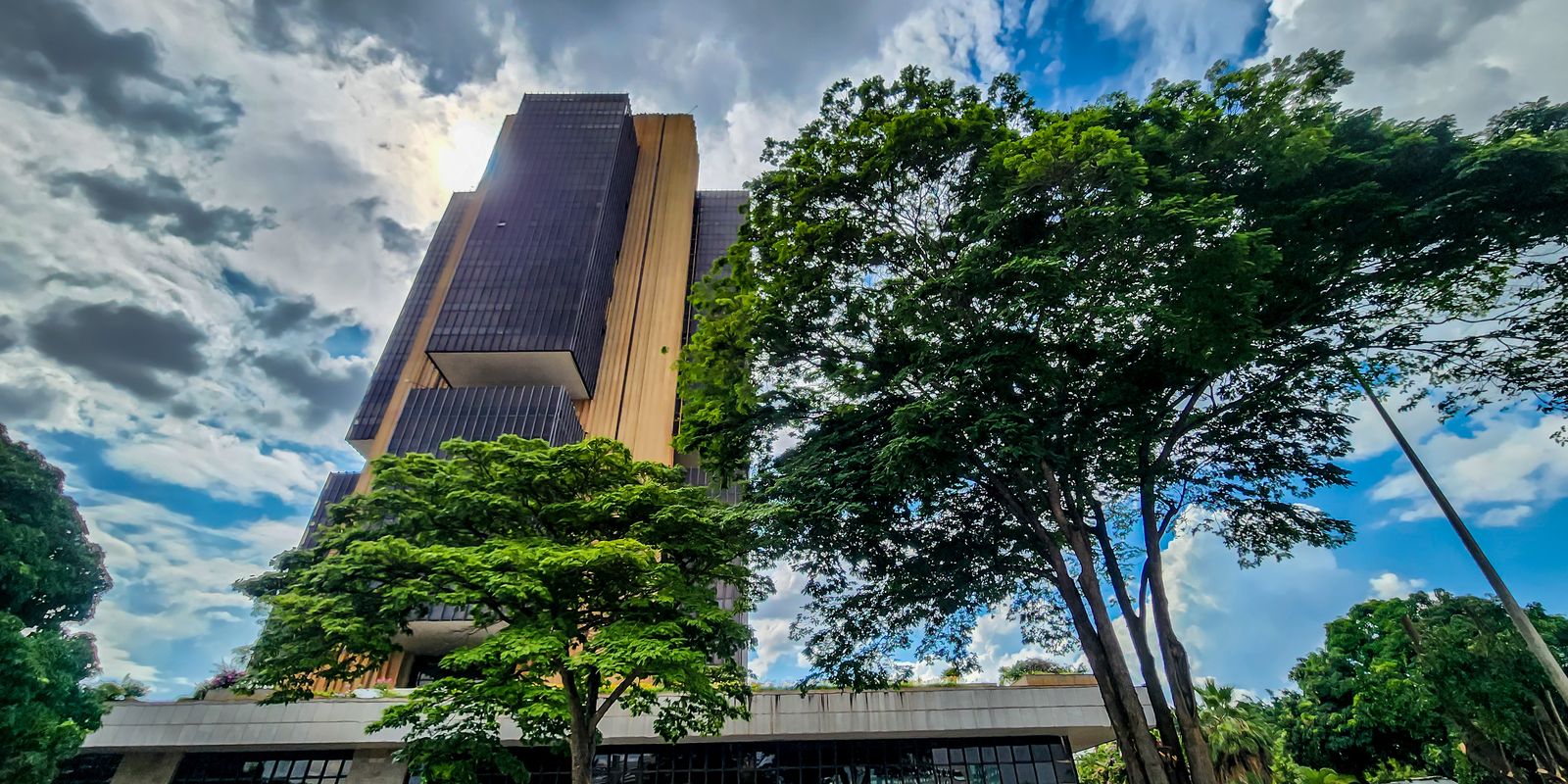 Ata do Copom indica Selic a 15% “por período bastante prolongado”