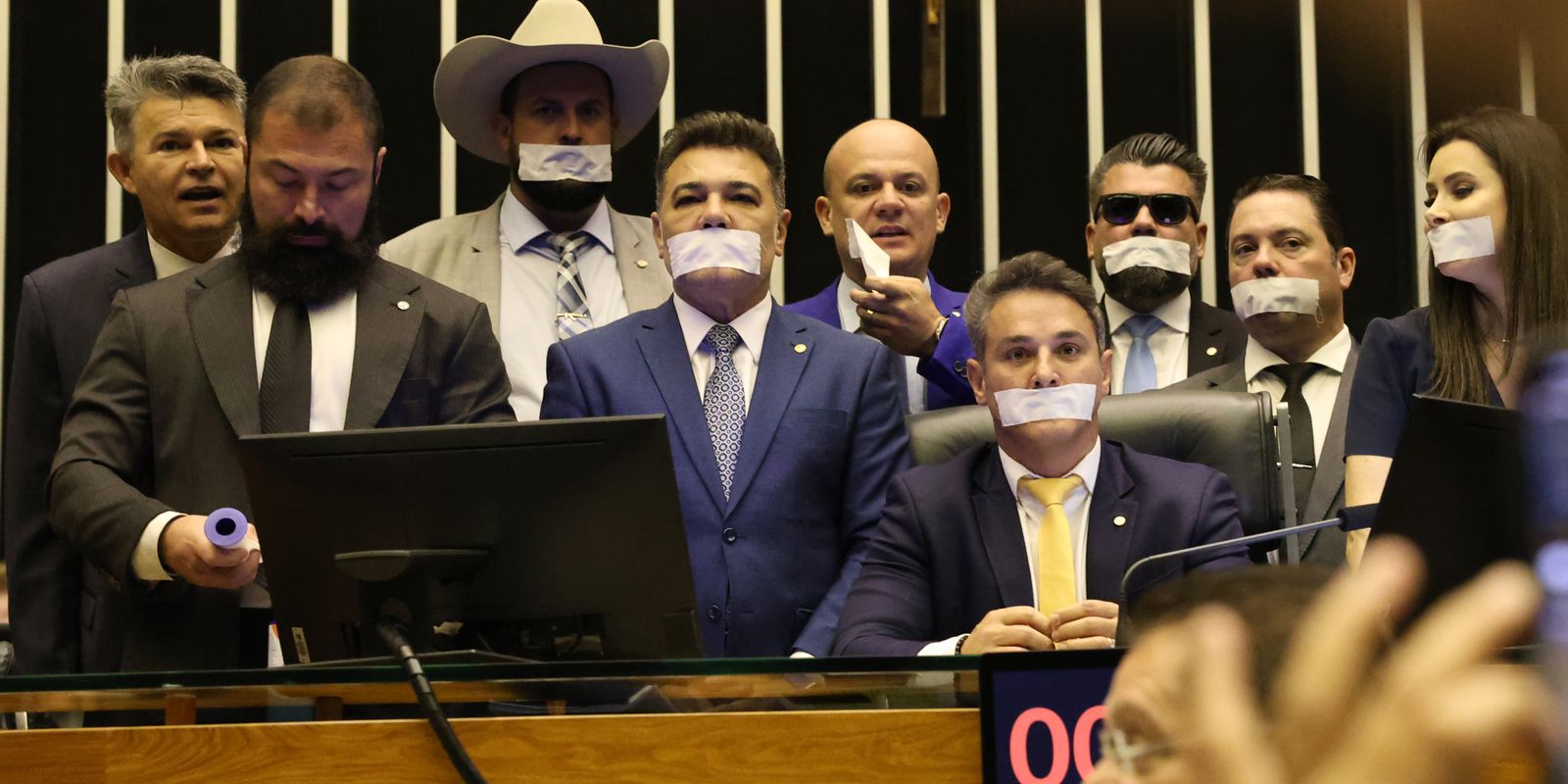 Conselho de Ética abre processo contra deputados envolvidos em motim