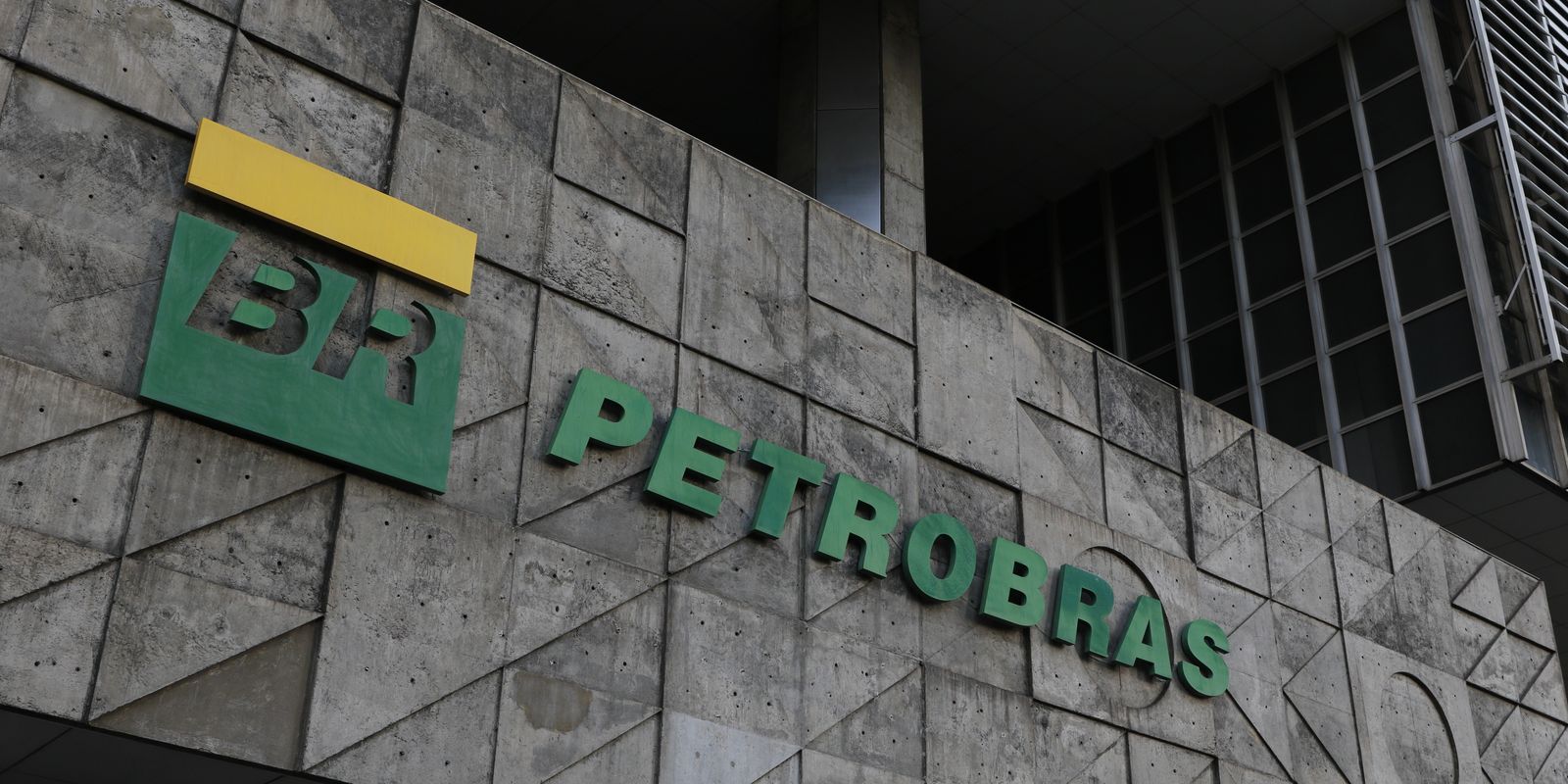 Petrobras reduz em 1,7% preço do gás natural para distribuidoras