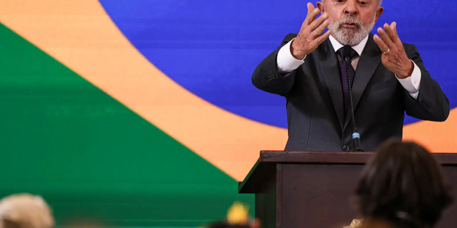 No Conselhão, Lula pede fim da escala 6×1 e ações contra o feminicídio