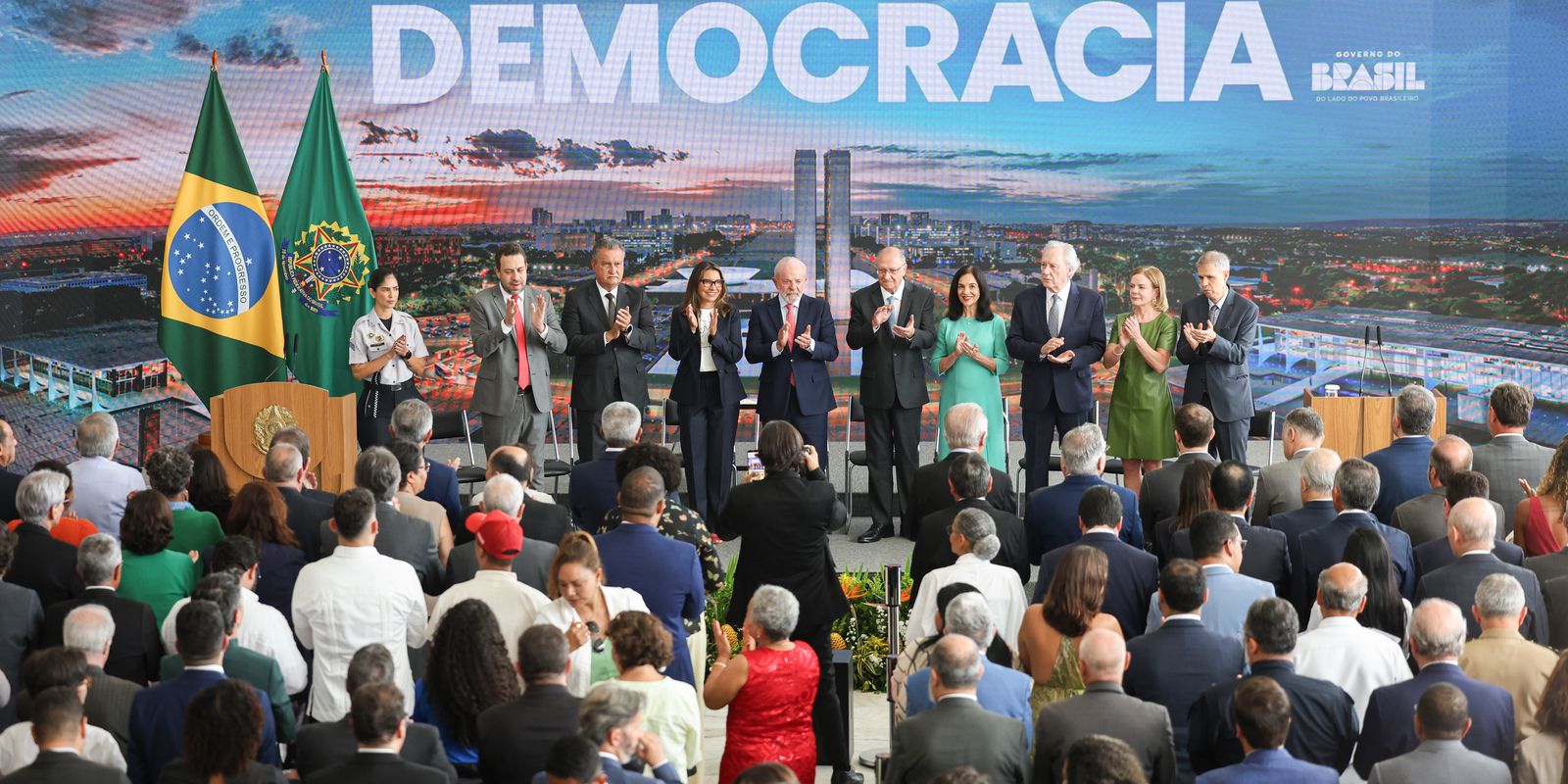 Lula veta integralmente PL da Dosimetria